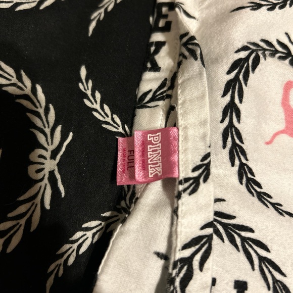 Victoria’s Secret Pink Monogram Full Sheets Rare ON HOLD DO NOT BUY - Picture 5 of 7